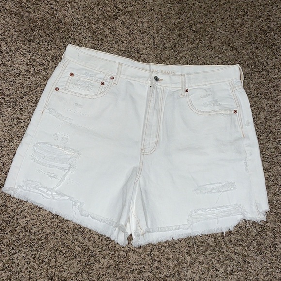 American Eagle 90S Boyfriend Denim Distressed Shorts - Picture 3 of 9